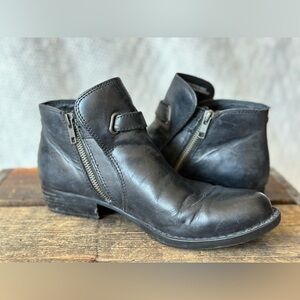 Born black leather Jem ankle boots zipper 8M